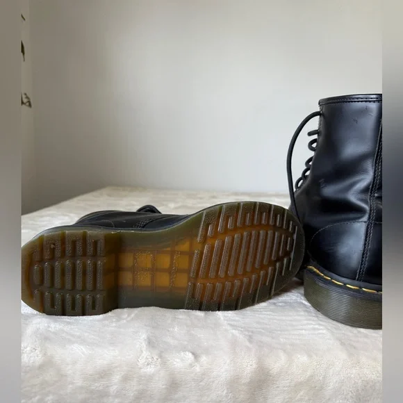 Dr. Martens  1460 Women's Black Lace-Up Boots Size 9 - Picture 4 of 5